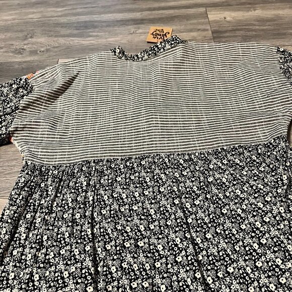 NWT Ivy Jane mixed material boho baby doll top.  Size Med - Picture 10 of 11
